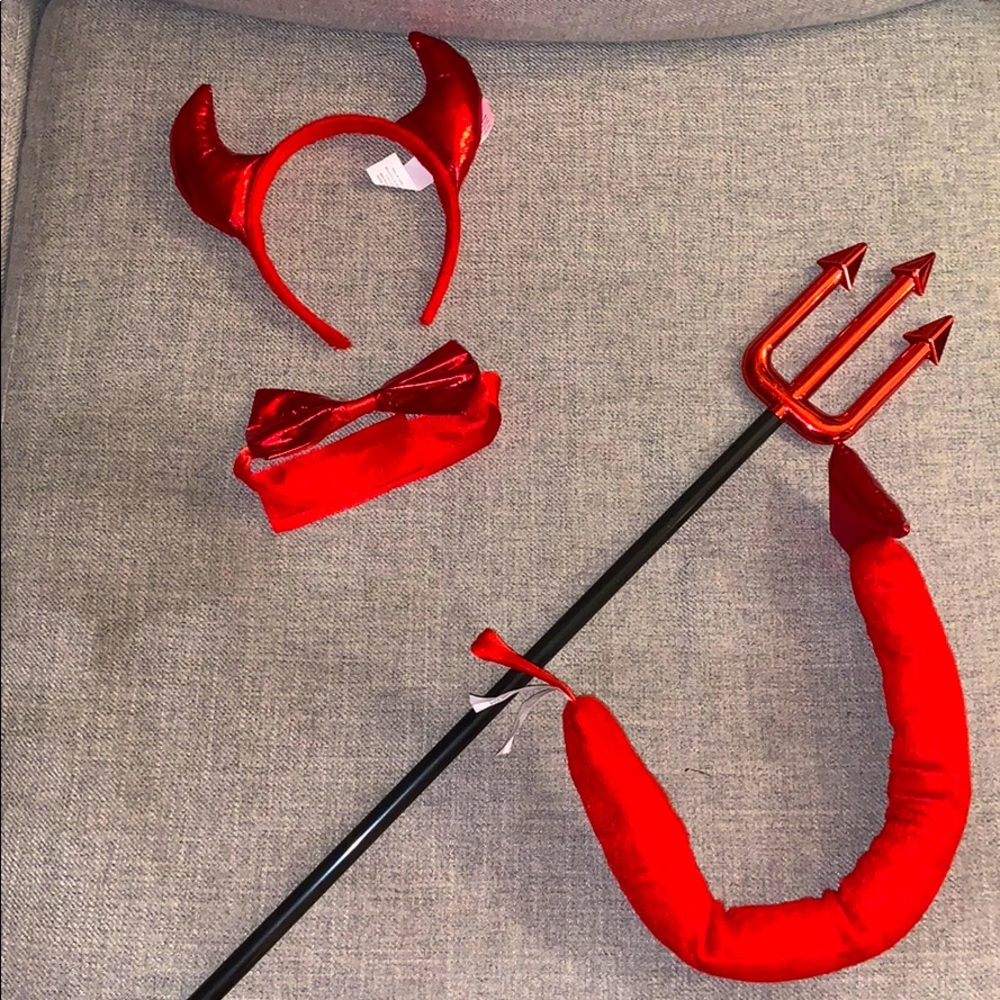 Red devil costume set